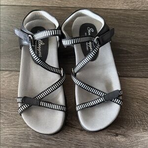 Sand Bagger Galia Strappy Golf Sandals size 8